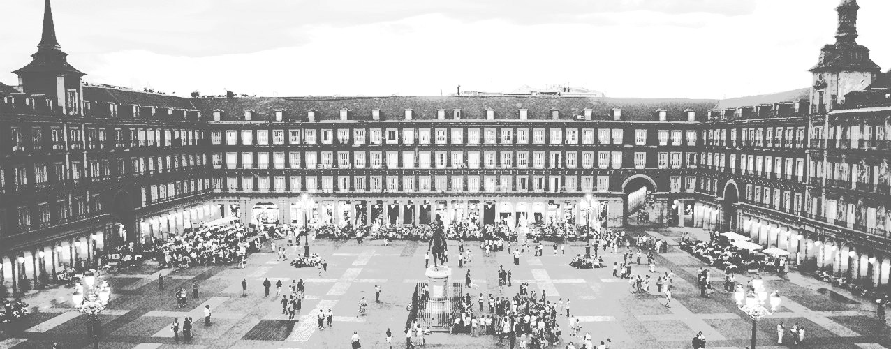 Imagen de la Plaza Mayor de Madrid en Blanco y Negro